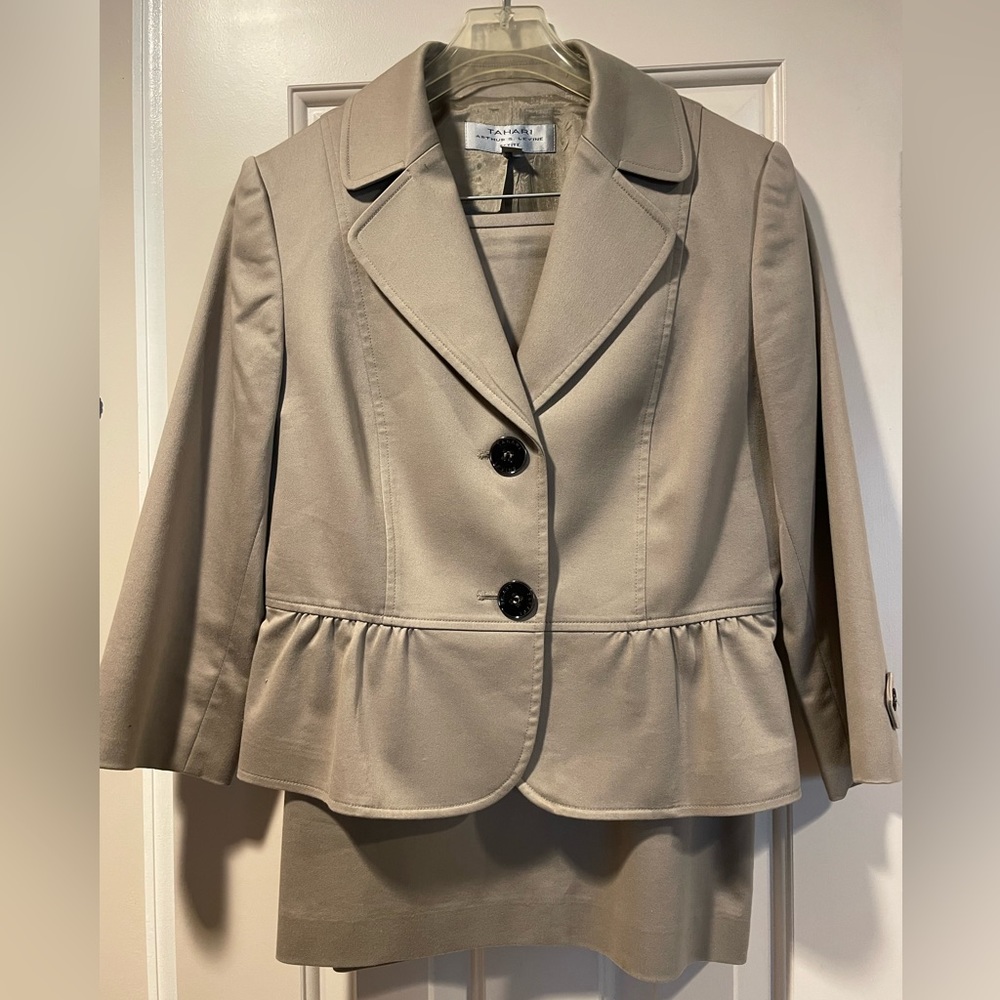 TAHARI 2-Piece Slate Beige Skirt Suit, Size 6P